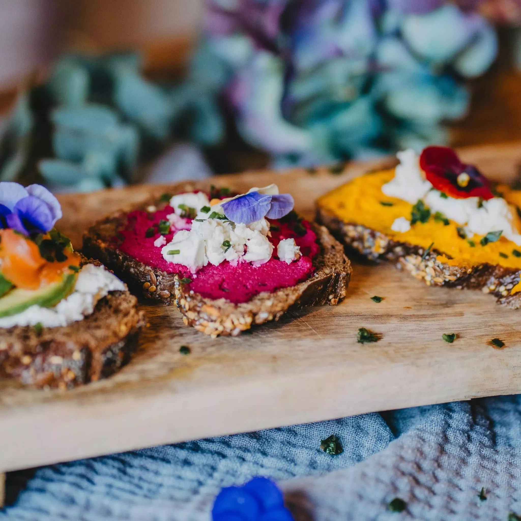 buffet-tartine-tarama-humus-authentiquebrunch