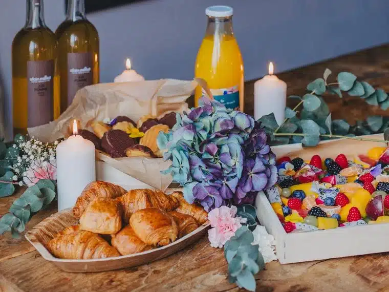 Jus pressés et buffet brunch